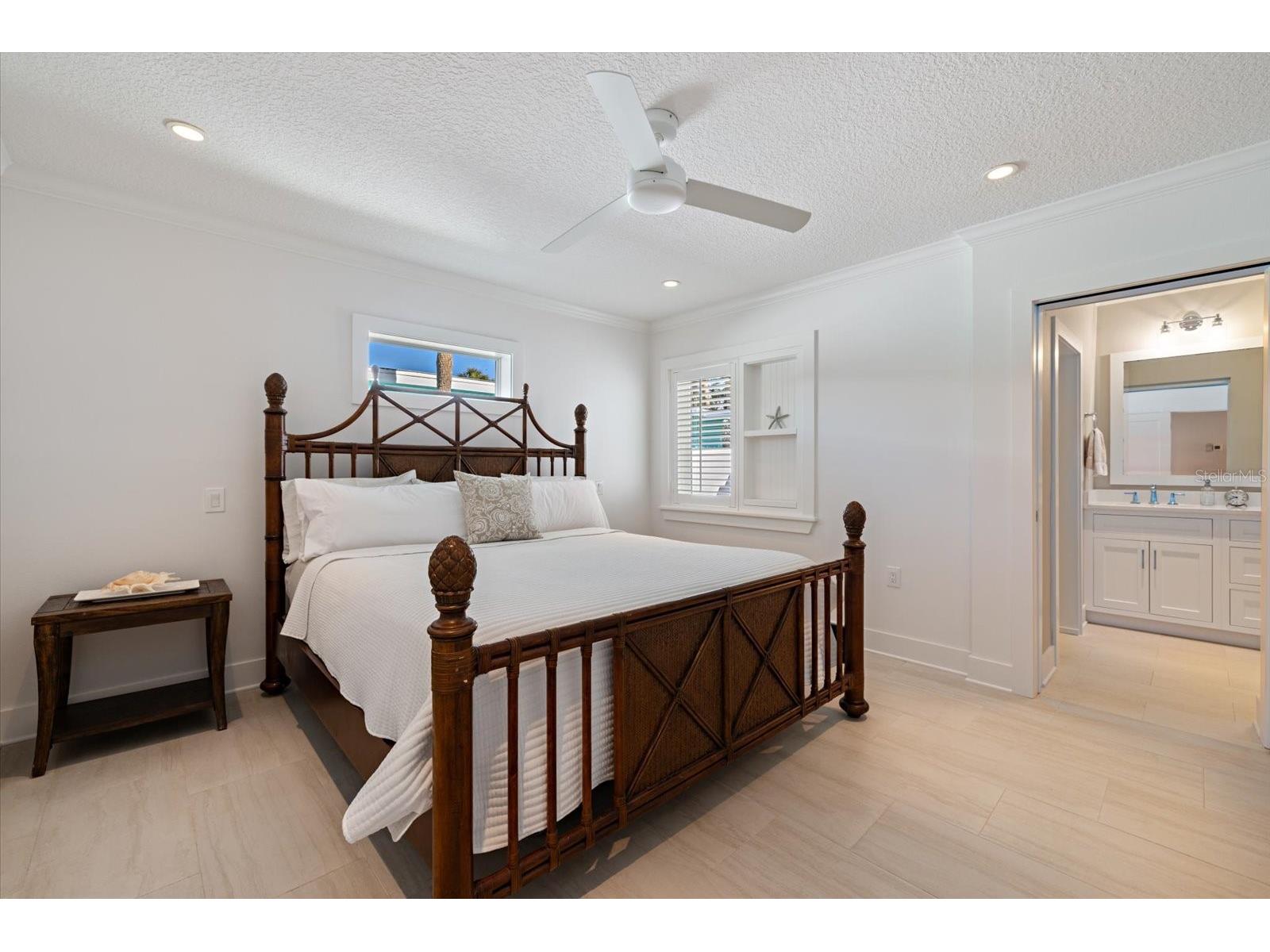 106 N Blvd Of The Presidents Sarasota FL 34236 A4642792 image19