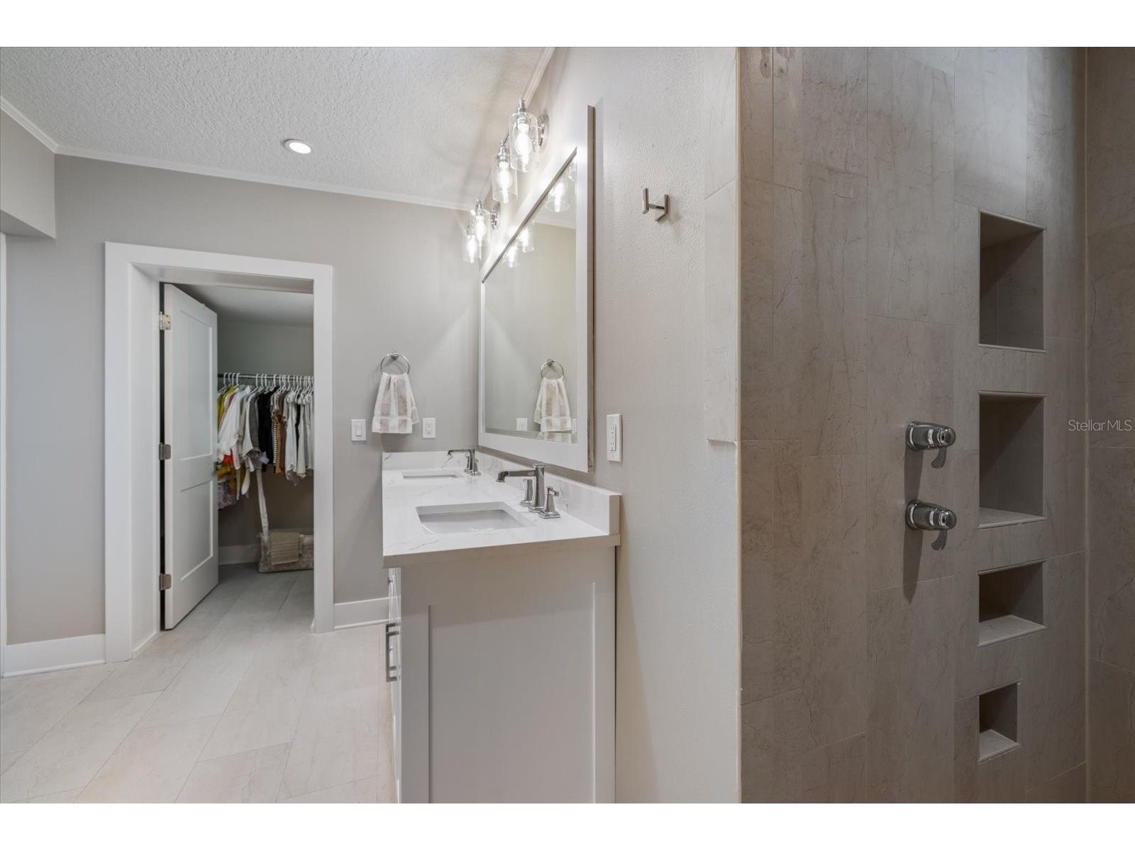 106 N Blvd Of The Presidents Sarasota FL 34236 A4642792 image23