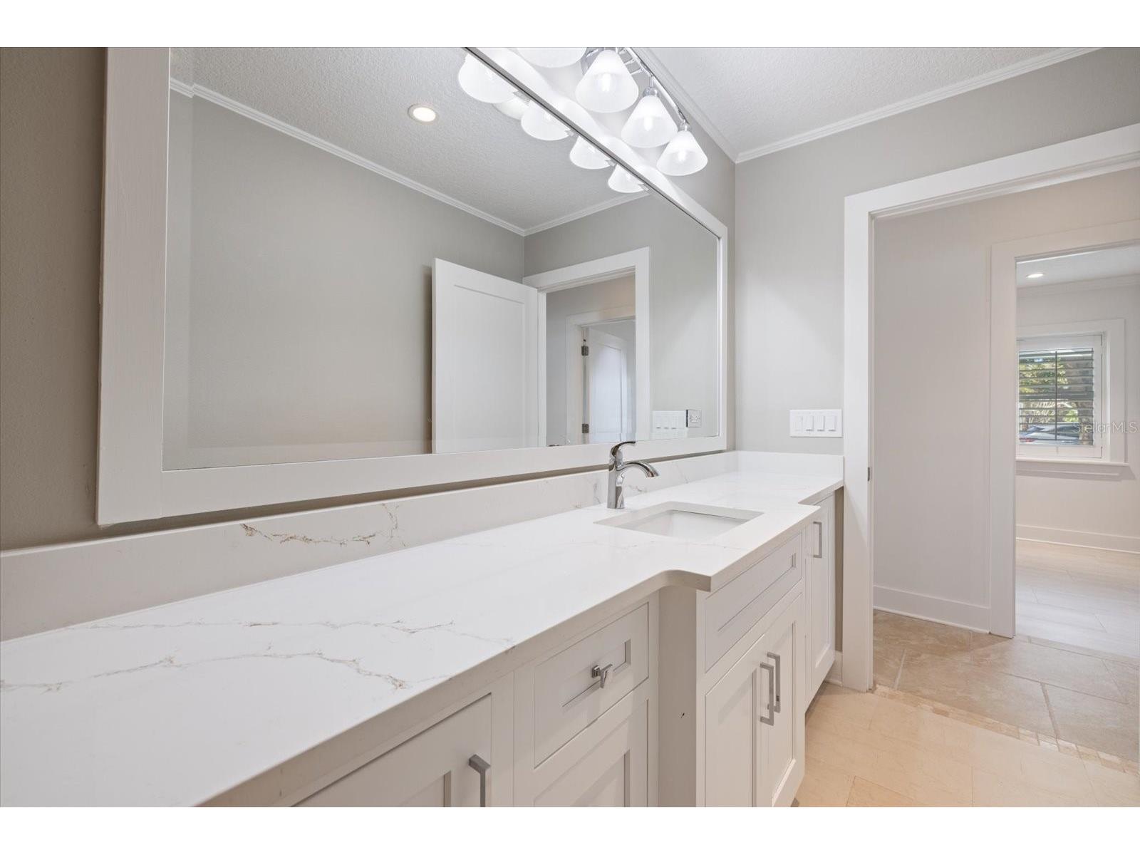 106 N Blvd Of The Presidents Sarasota FL 34236 A4642792 image30