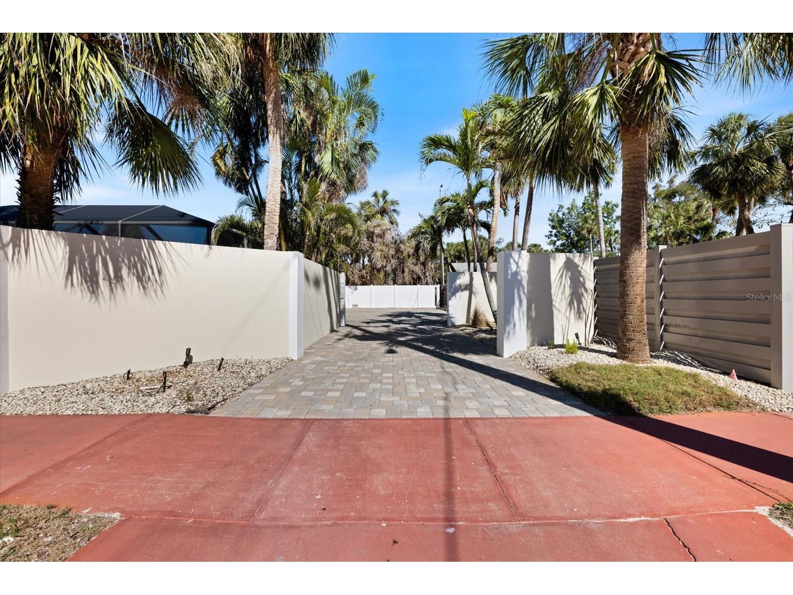 106 N Blvd Of The Presidents Sarasota FL 34236 A4642792 image52