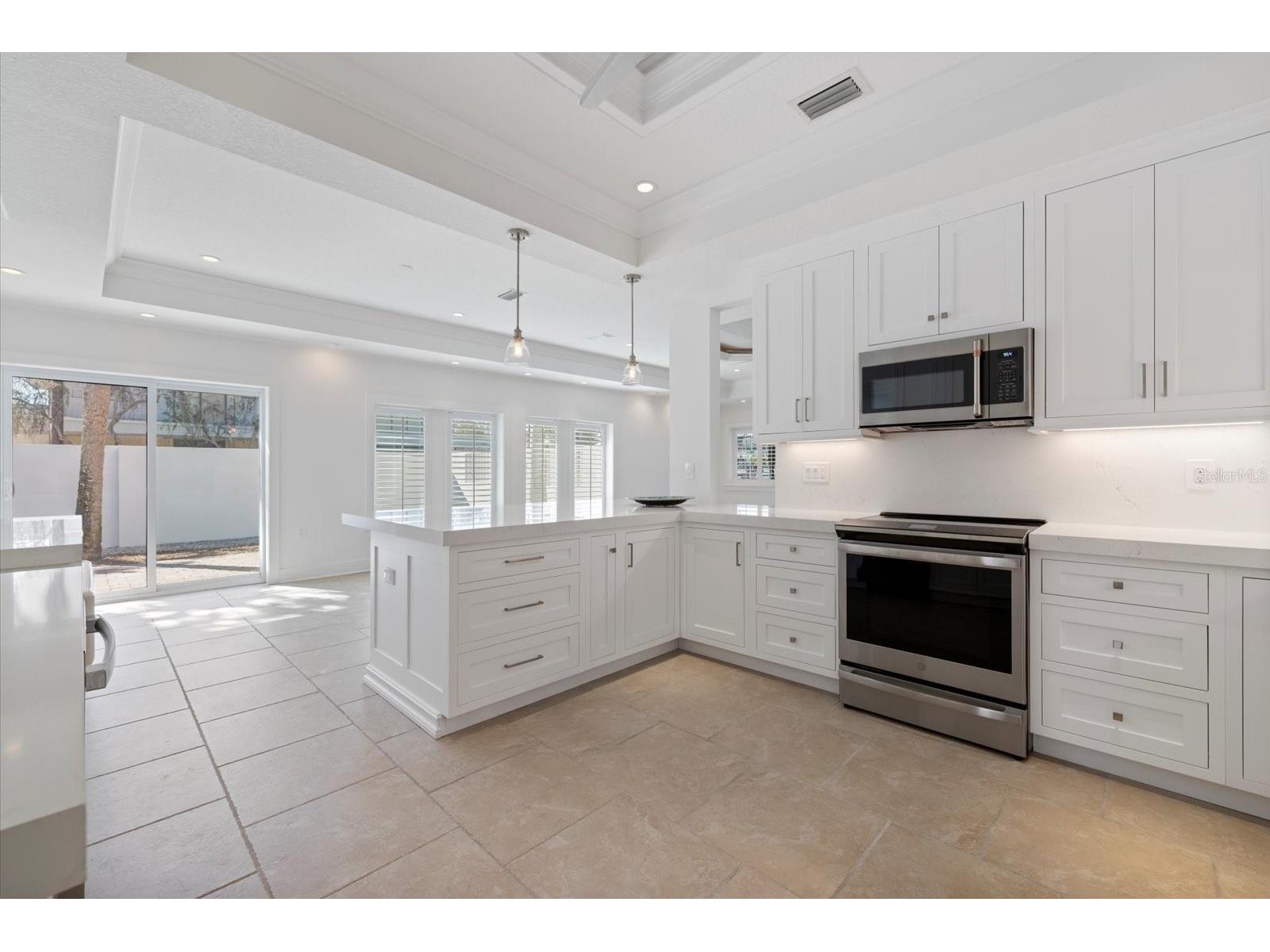 106 N Blvd Of The Presidents Sarasota FL 34236 A4642792 image9