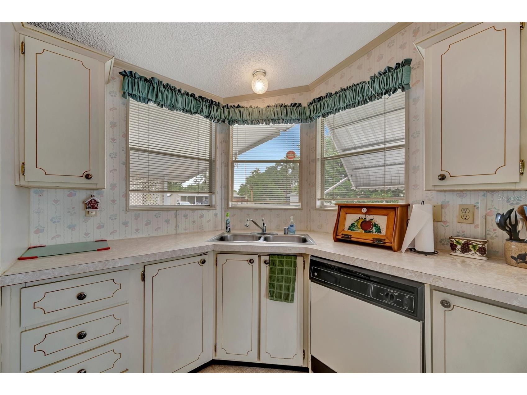 106 N Saint George Circle Apollo Beach FL 33572 TB8468849 image8
