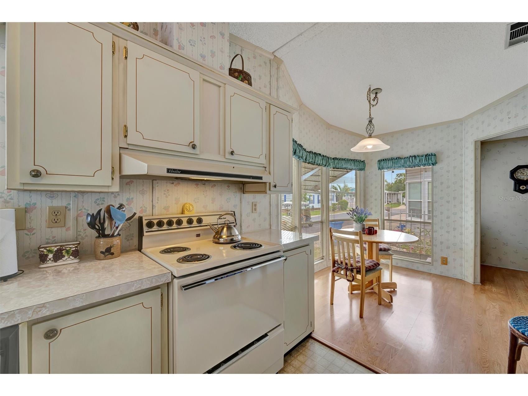106 N Saint George Circle Apollo Beach FL 33572 TB8468849 image9