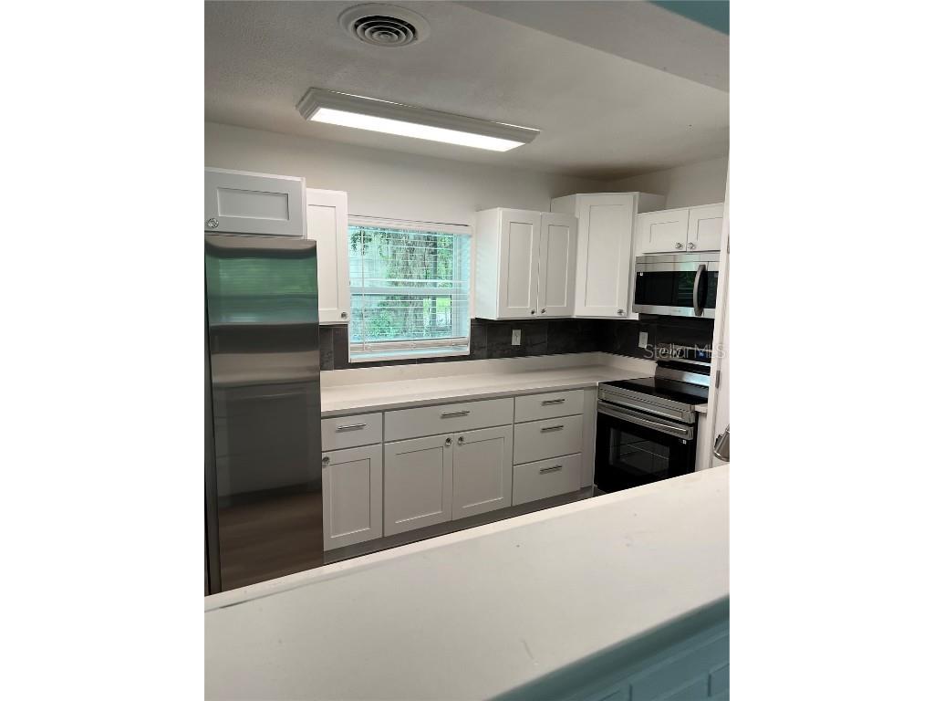 106 S Oakland Avenue San Mateo FL 32187 V4944816 image5