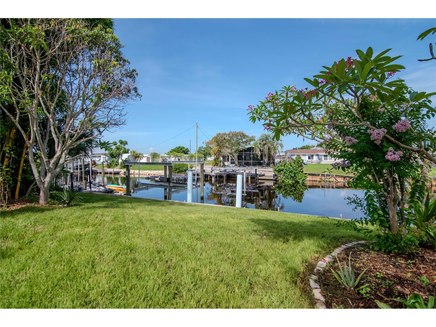 106 Steven Street Ruskin FL 33570 TB8501771 image4