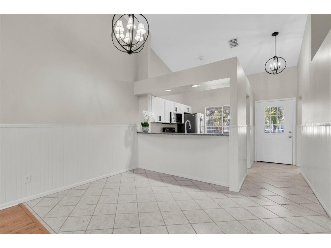 106 Sun Isle Circle #11 Treasure Island FL 33706 TB8441617 image8