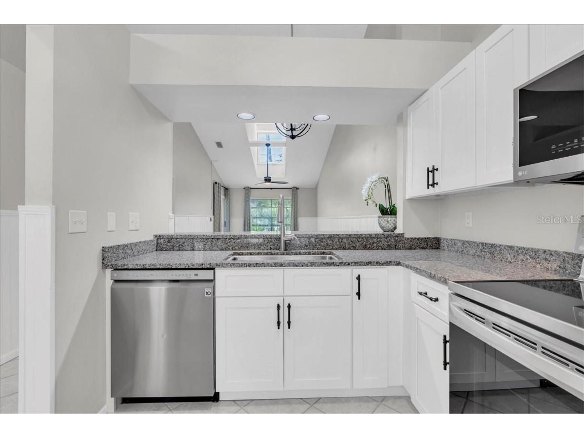 106 Sun Isle Circle #11 Treasure Island FL 33706 TB8441617 image9