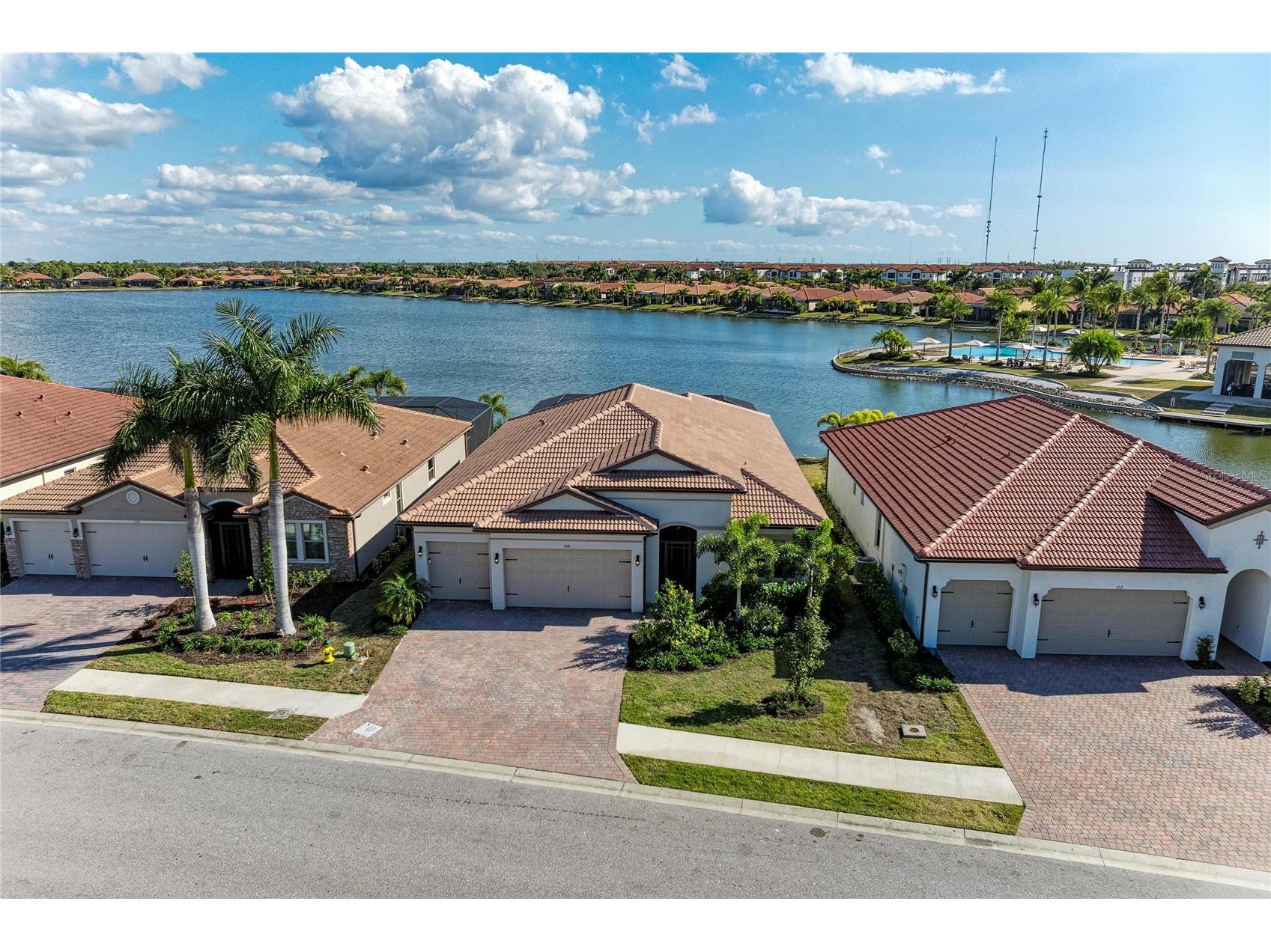 106 Toscavilla Boulevard Nokomis FL 34275 - LAKE AWESOME A4680694 image1