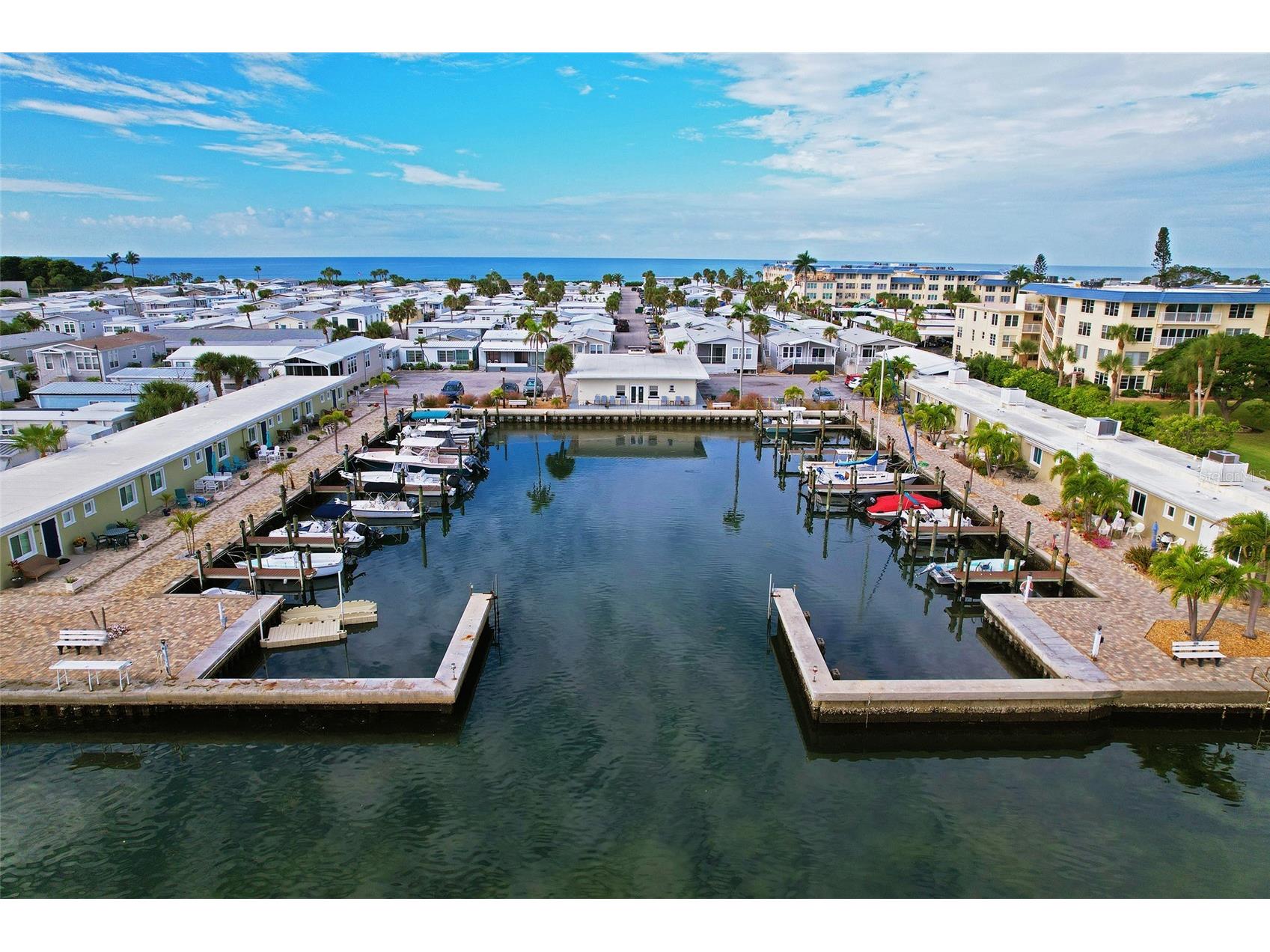 106 Twin Shores Boulevard Longboat Key FL 34228 A4677907 image1