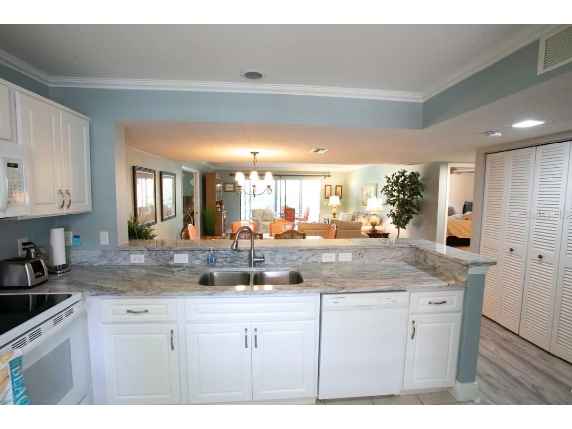 106 Wild Palm Drive #106 Bradenton FL 34210 A4674017 image11