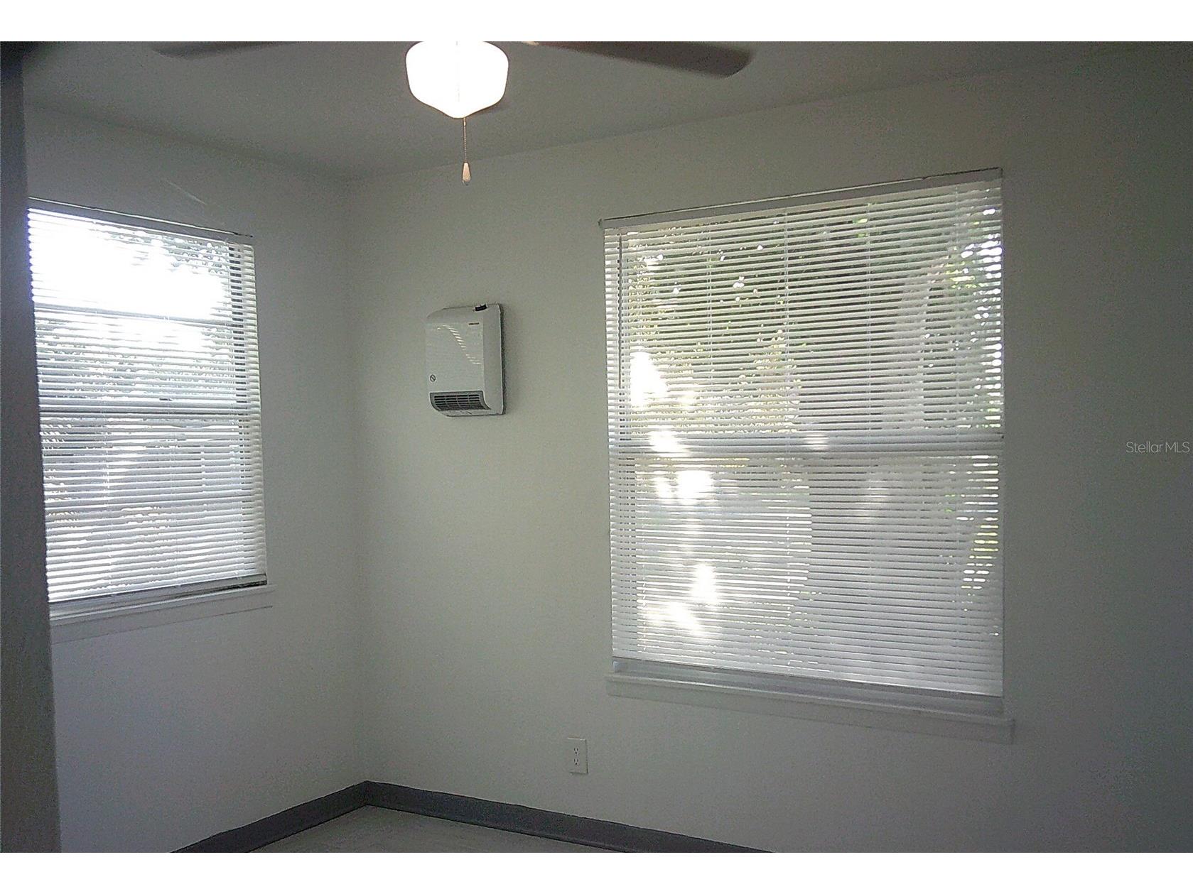 1060 65th Street S Saint Petersburg FL 33707 TB8485120 image12