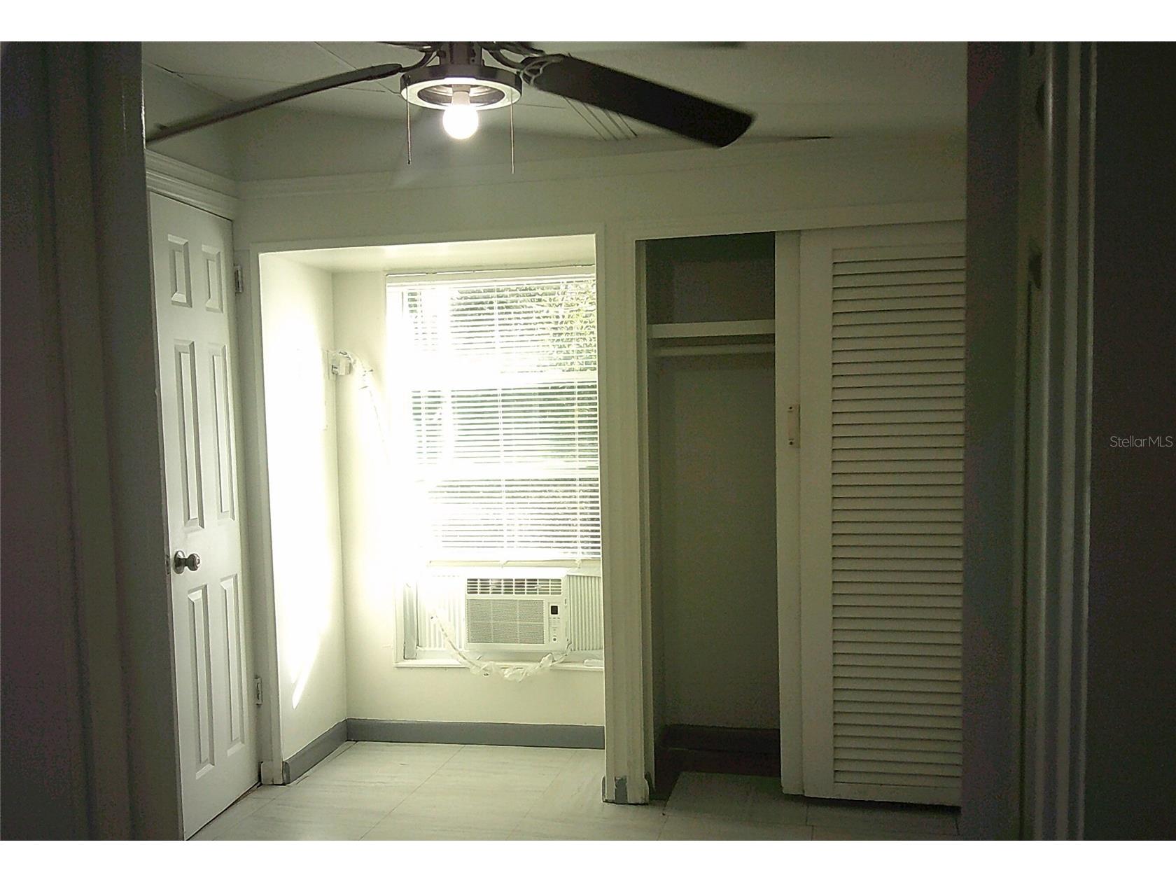 1060 65th Street S Saint Petersburg FL 33707 TB8485120 image13