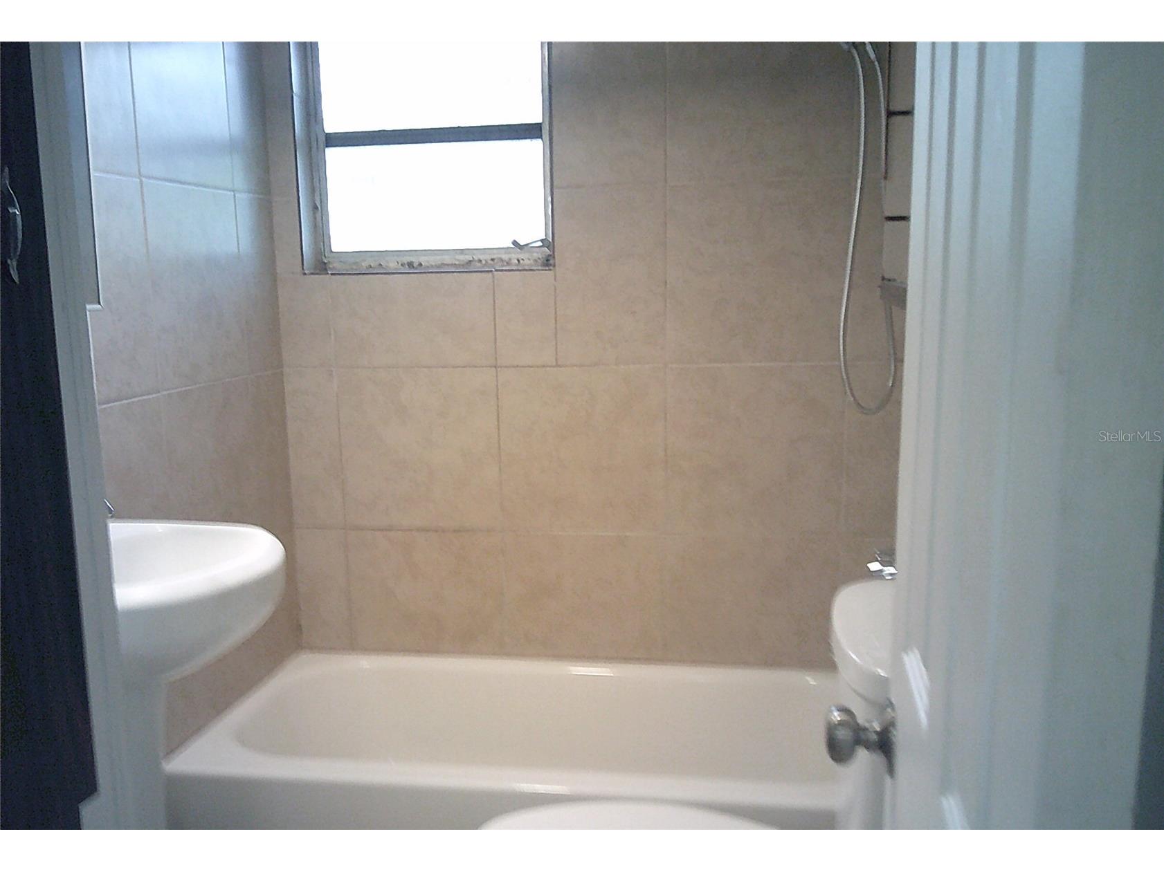 1060 65th Street S Saint Petersburg FL 33707 TB8485120 image16