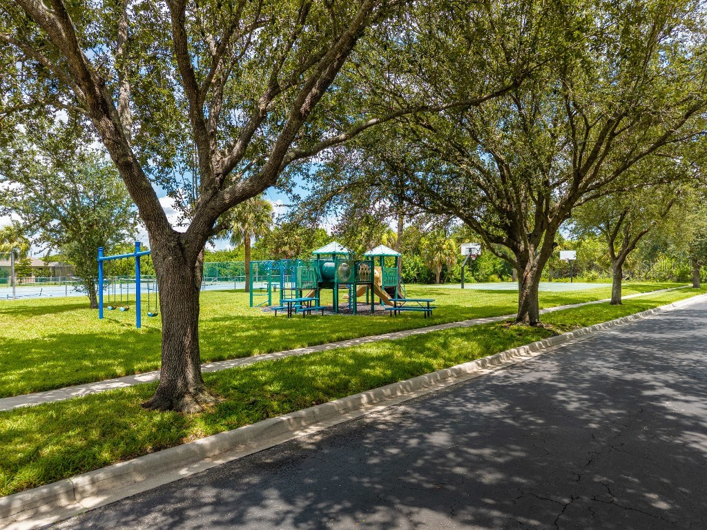 1060 Harbour Wood Drive Punta Gorda FL 33983 TB8404192 image27