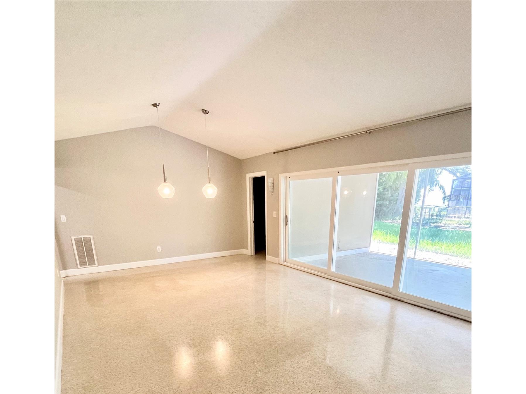 1060 Jesse Avenue Safety Harbor FL 34695 W7881797 image4