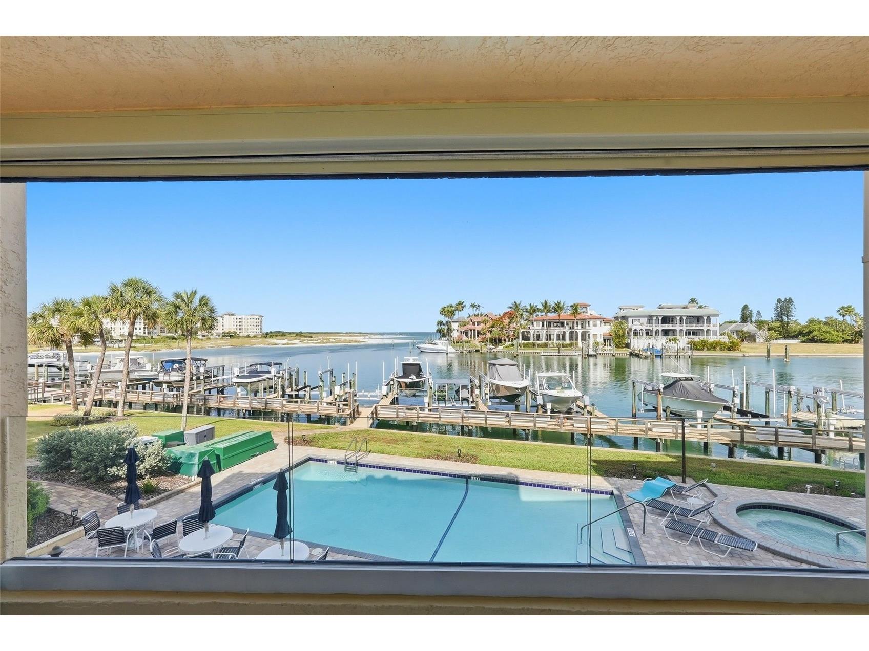 1060 Pinellas Bayway S #204 Tierra Verde FL 33715 TB8506813 image11