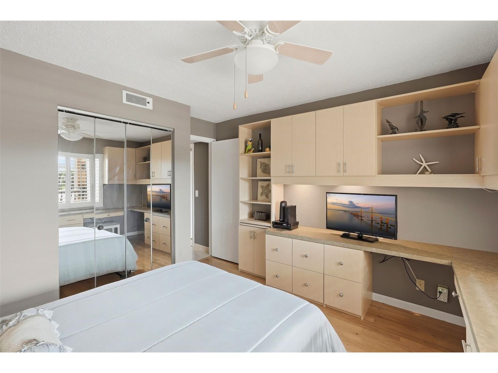 1060 Pinellas Bayway S #204 Tierra Verde FL 33715 TB8506813 image23