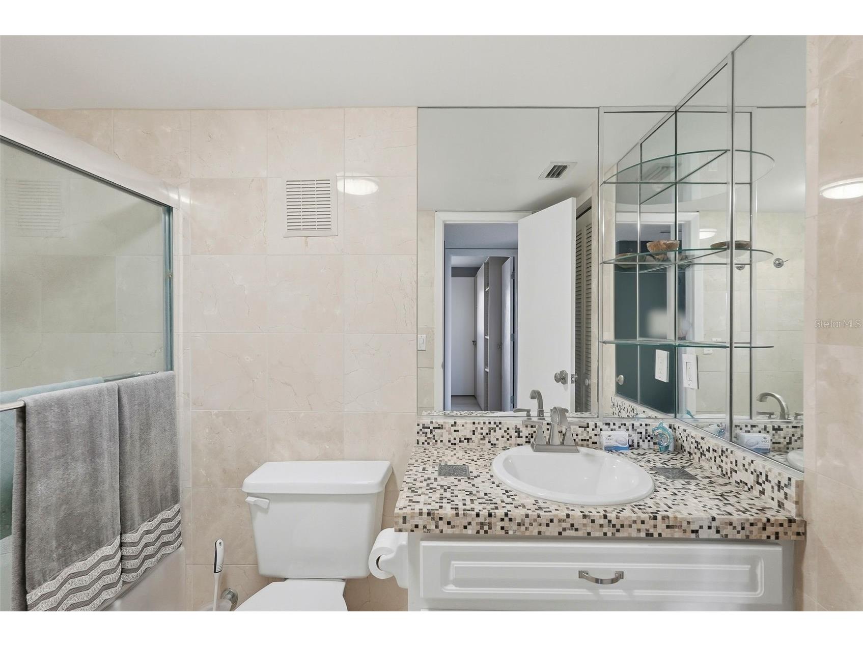 1060 Pinellas Bayway S #204 Tierra Verde FL 33715 TB8506813 image26
