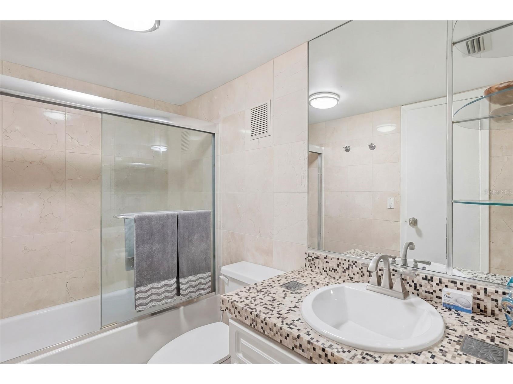 1060 Pinellas Bayway S #204 Tierra Verde FL 33715 TB8506813 image27
