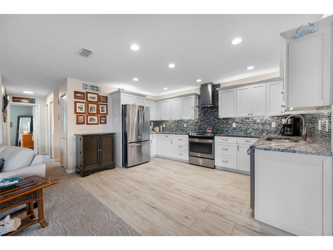 10600 Village Drive #201 Seminole FL 33772 TB8414676 image4