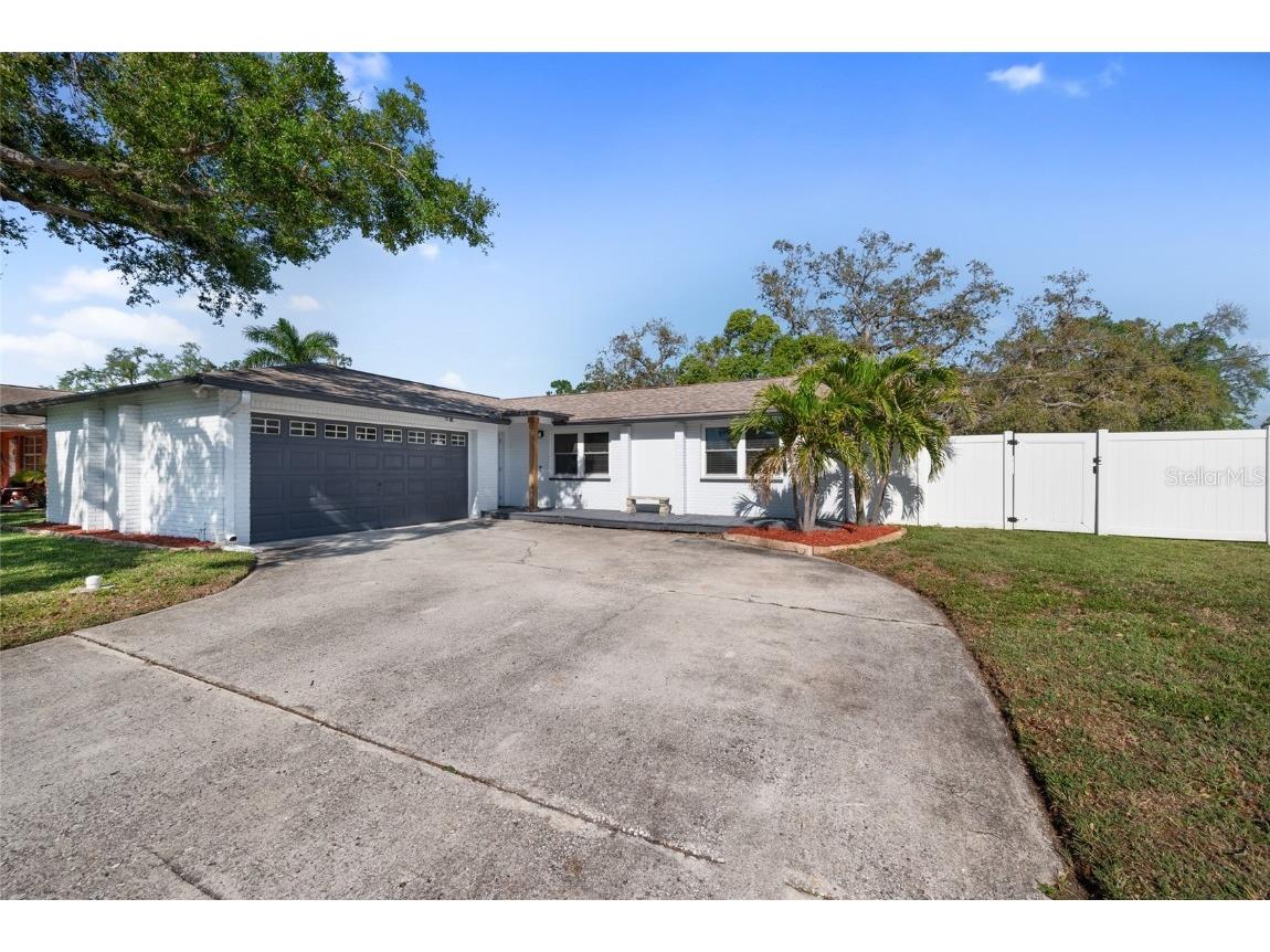 10601 119th Street N Largo FL 33778 TB8369173 image1