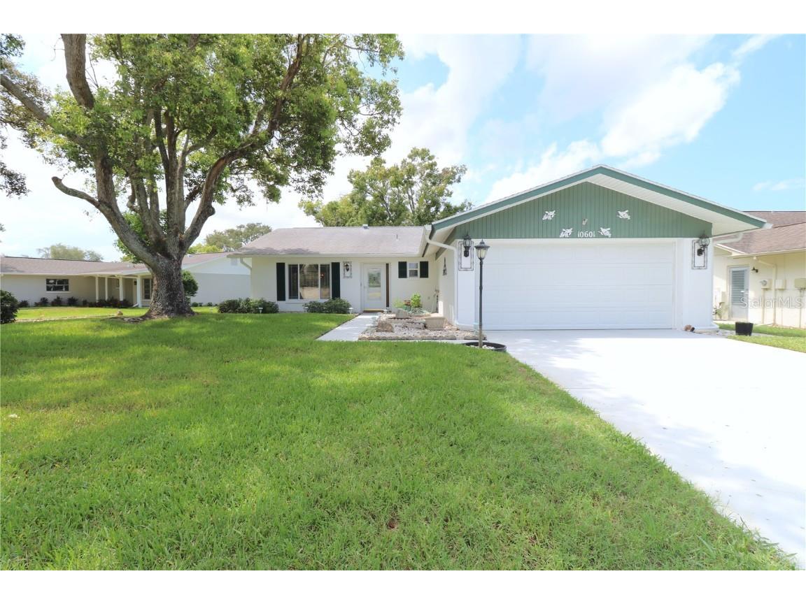 10601 Salamanca Drive Port Richey FL 34668 W7856875 image1