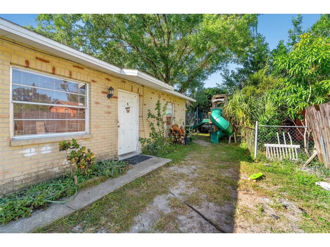 10604 N 11th Street Tampa FL 33612 W7859291 image1