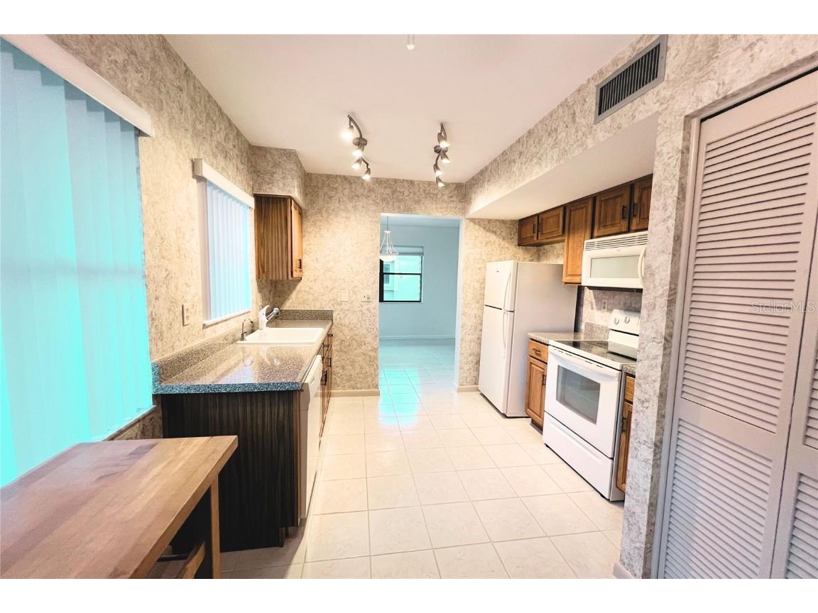 10606 Longwood Drive #203B Seminole FL 33777 TB8443711 image7