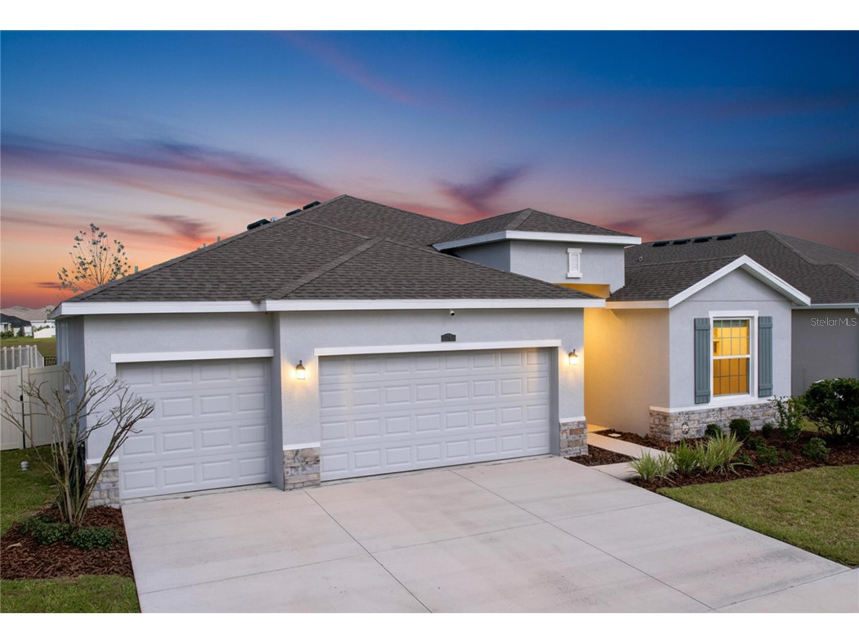 10609 Laxer Cay Loop San Antonio FL 33576 - RENTENTION POND WITH FOUNTAIN TB8463848 image1