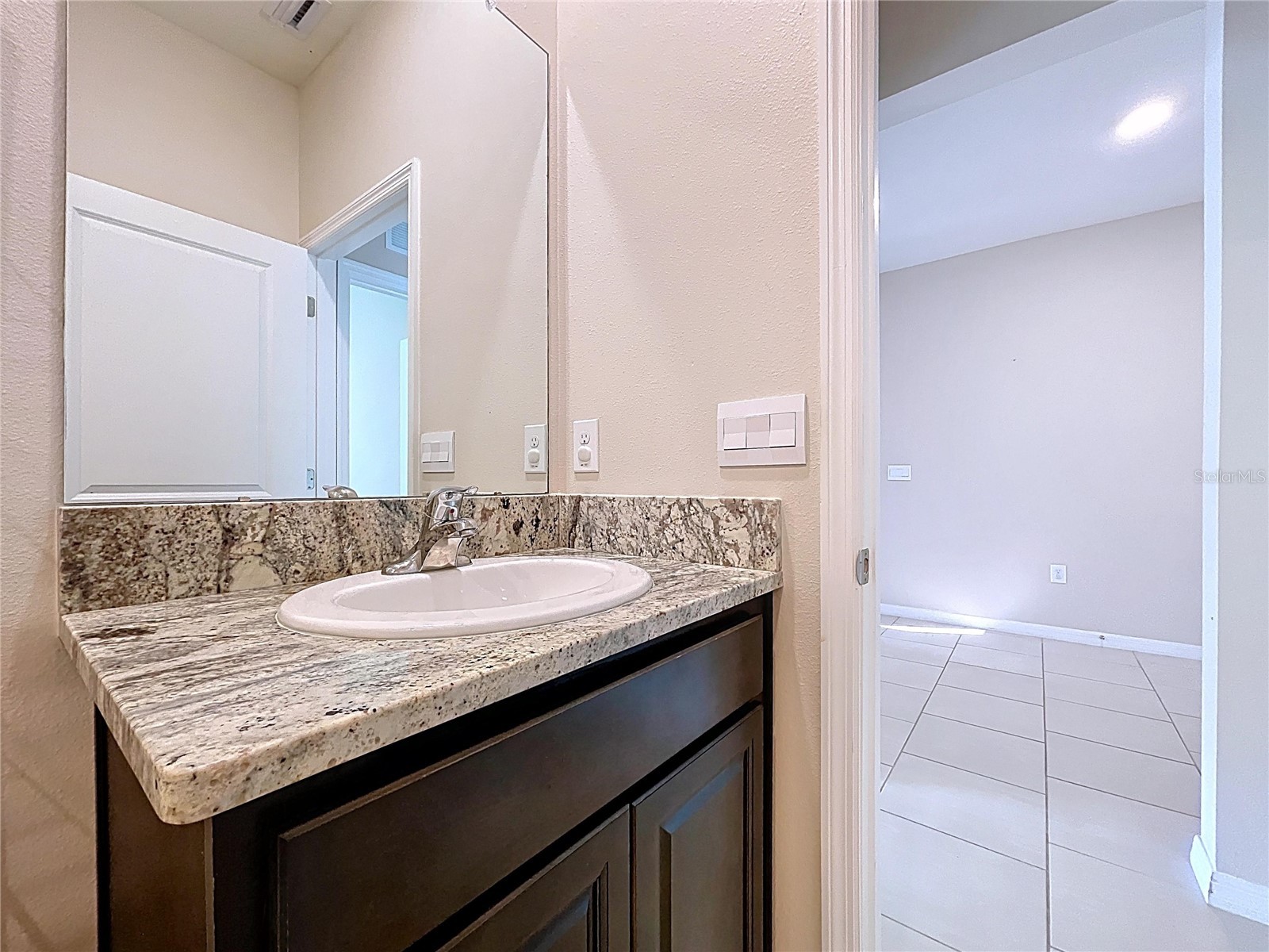 10609 Laxer Cay Loop San Antonio FL 33576 - RENTENTION POND WITH FOUNTAIN TB8463848 image11