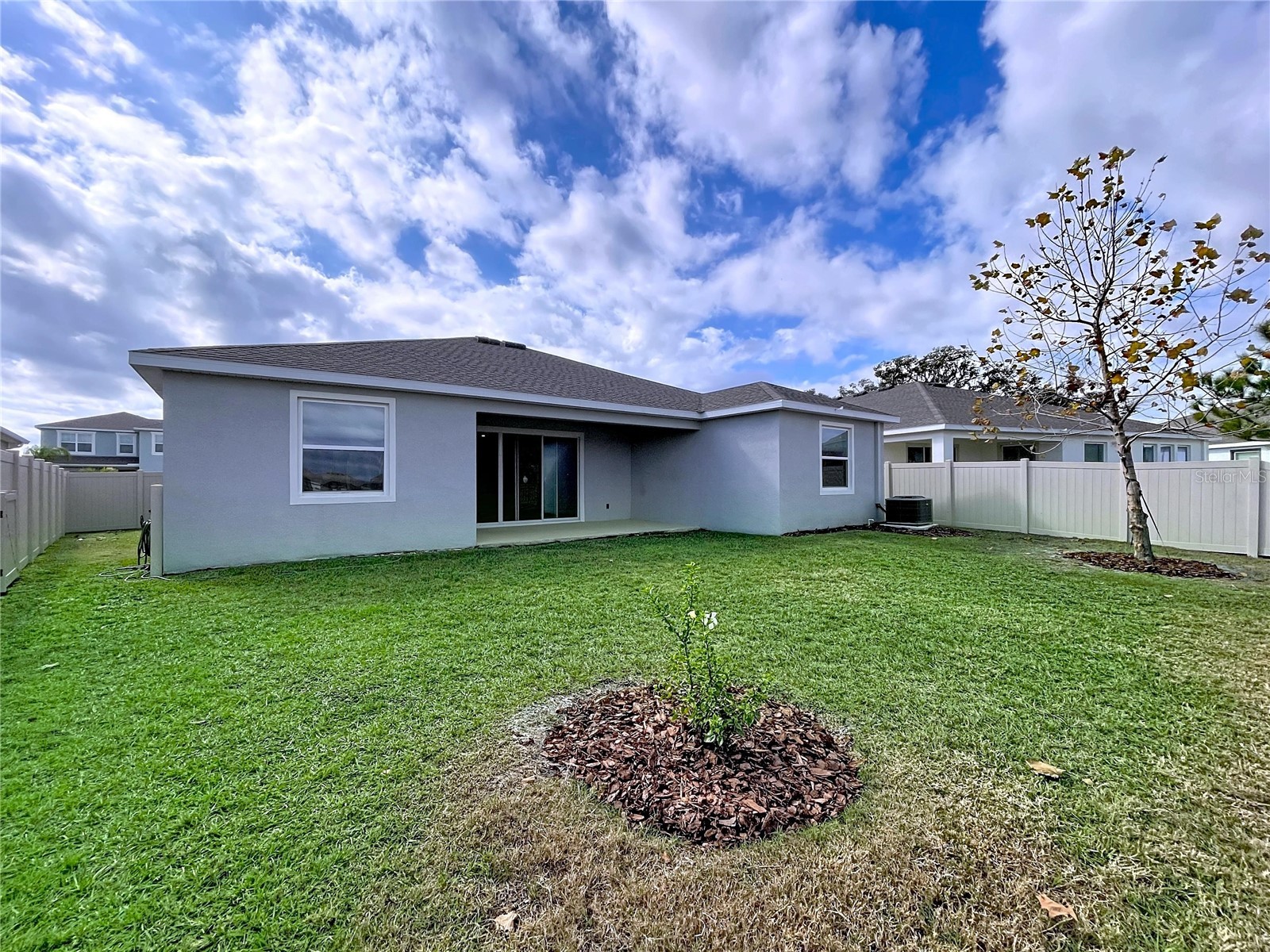 10609 Laxer Cay Loop San Antonio FL 33576 - RENTENTION POND WITH FOUNTAIN TB8463848 image33