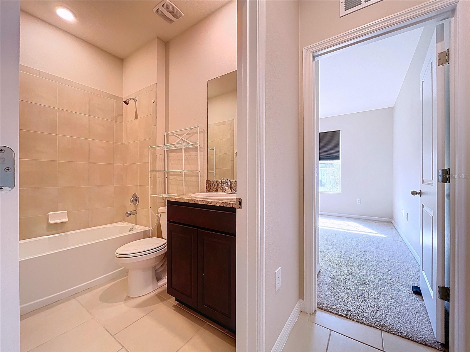 10609 Laxer Cay Loop San Antonio FL 33576 - RENTENTION POND WITH FOUNTAIN TB8463848 image9