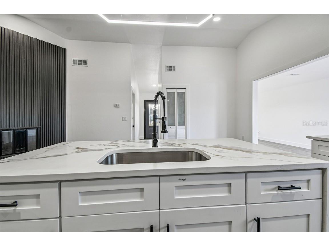 10609 Out Island Drive Tampa FL 33615 TB8443379 image27