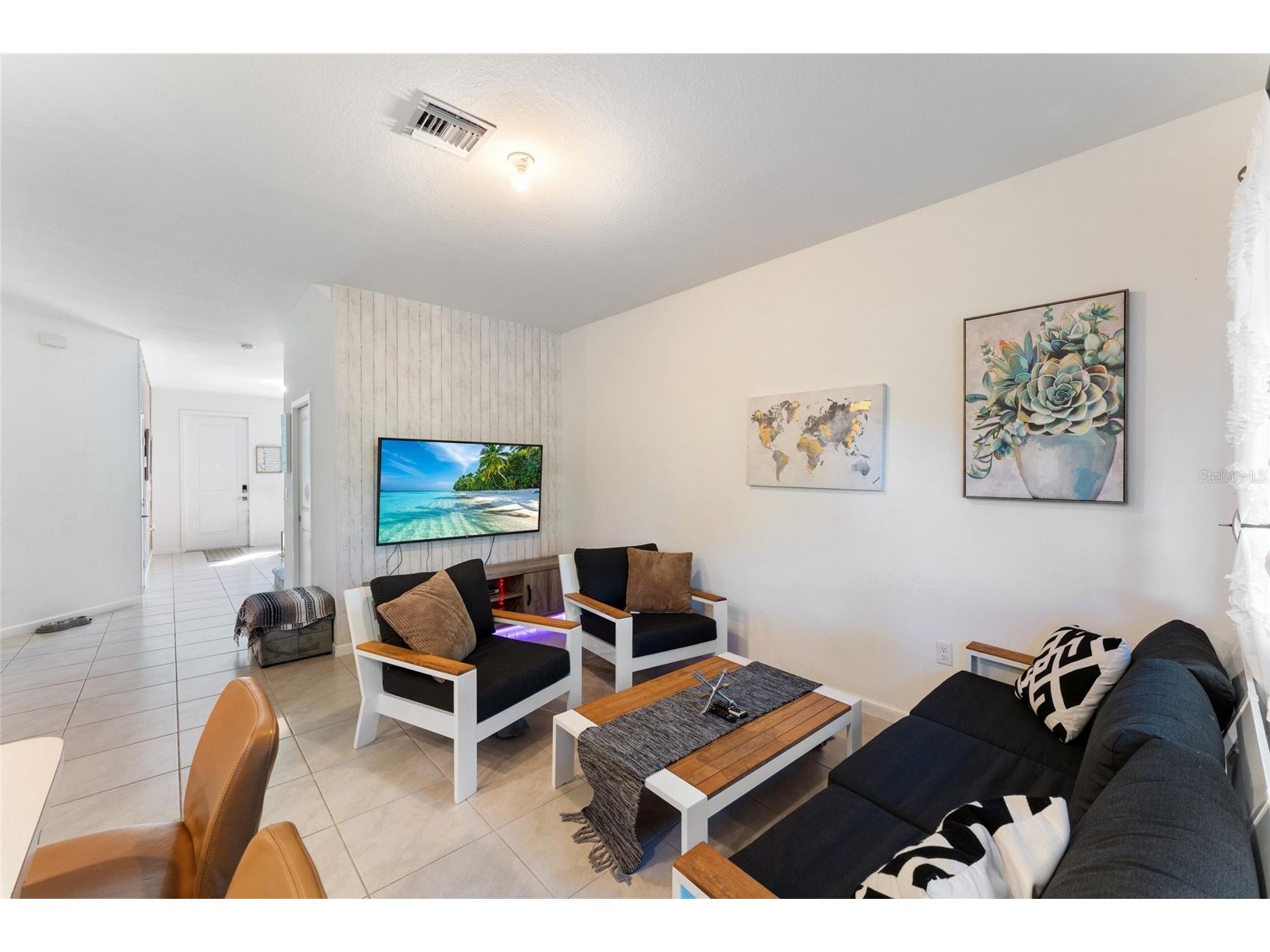 1061 NW 208th Terrace Miami FL 33169 OM718032 image10
