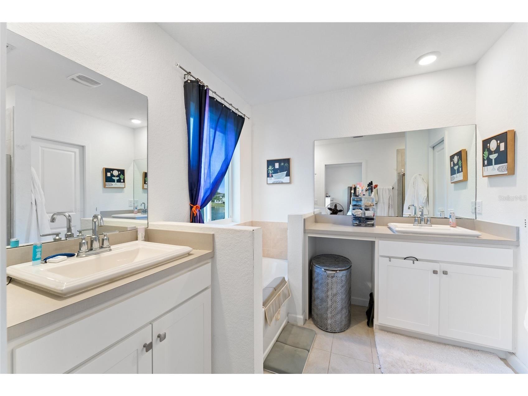 1061 NW 208th Terrace Miami FL 33169 OM718032 image18