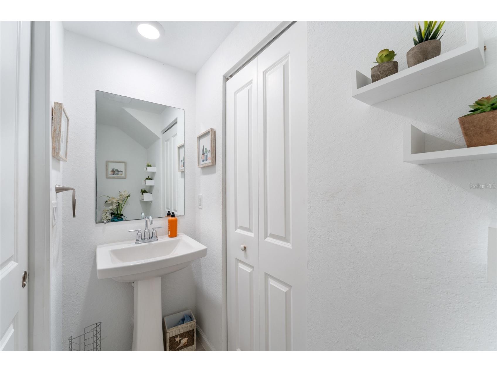 1061 NW 208th Terrace Miami FL 33169 OM718032 image6