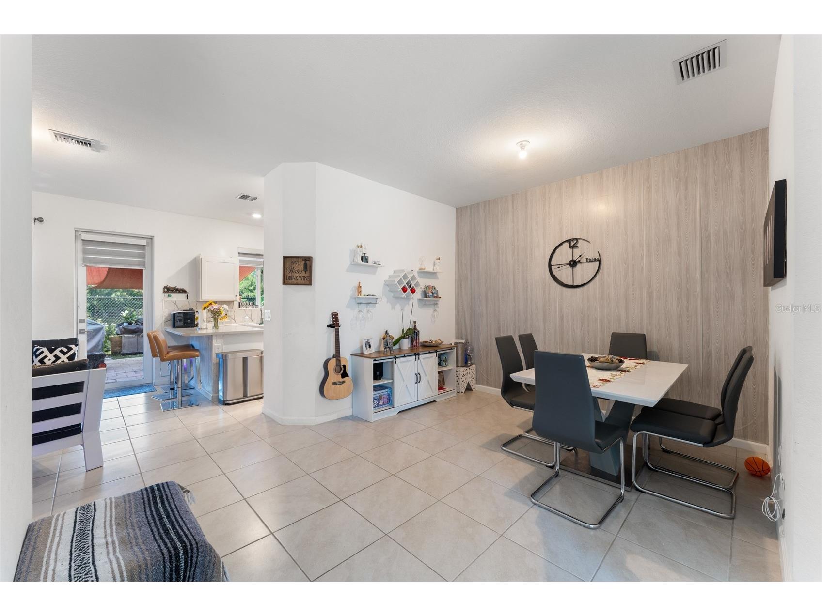 1061 NW 208th Terrace Miami FL 33169 OM718032 image8