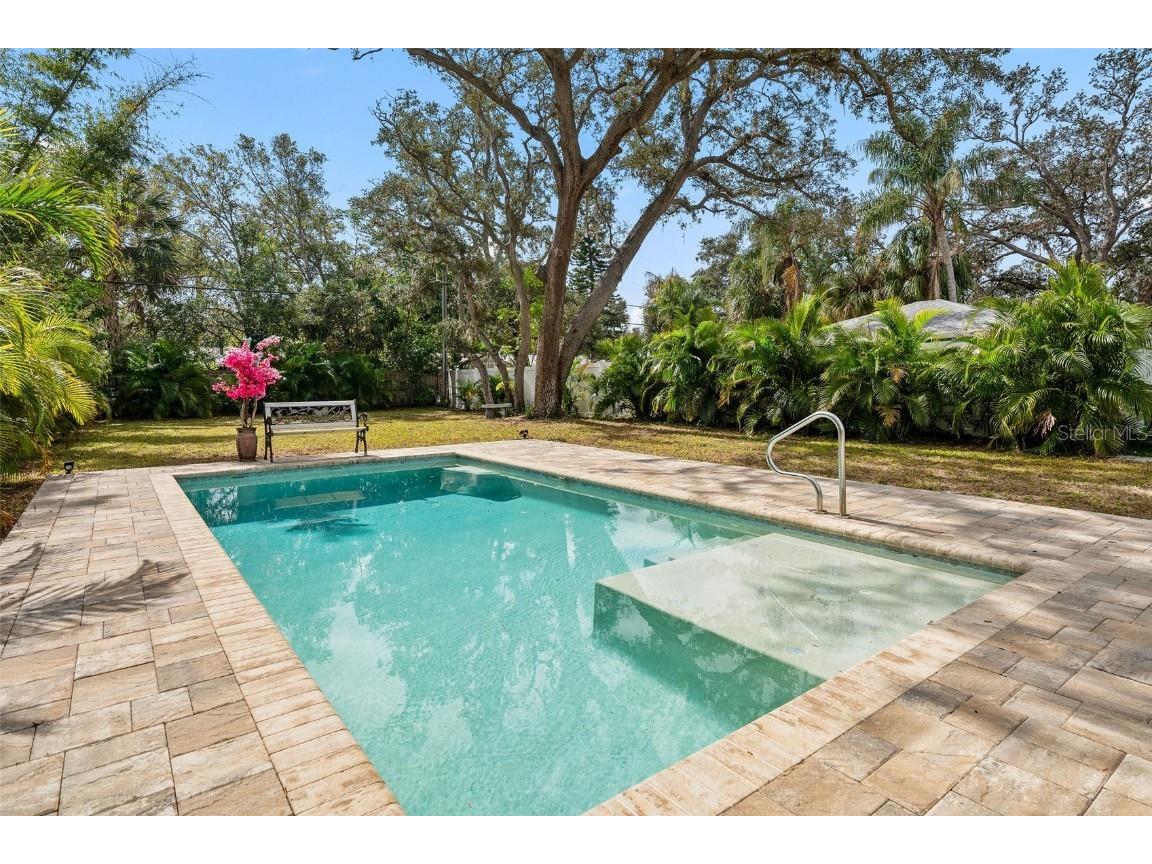 1061 Sedeeva Street Clearwater FL 33755 TB8345691 image3