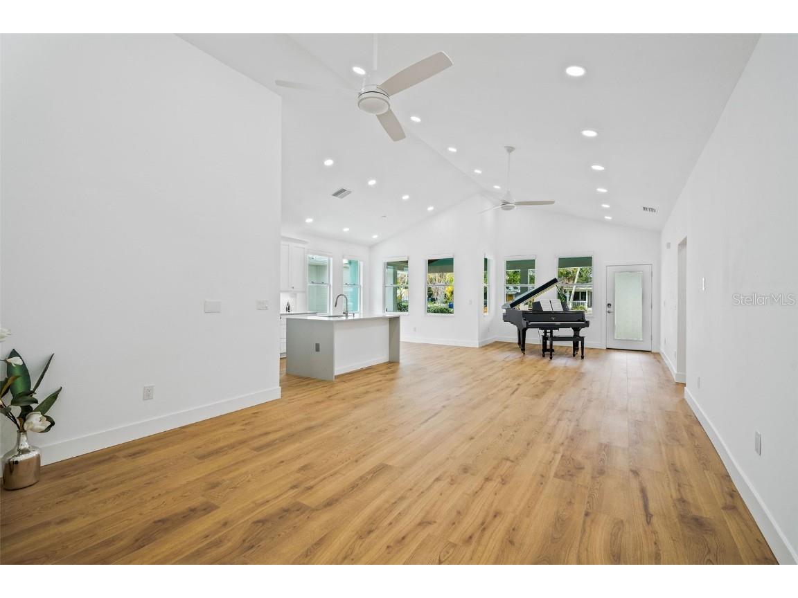 1061 Sedeeva Street Clearwater FL 33755 TB8345691 image7