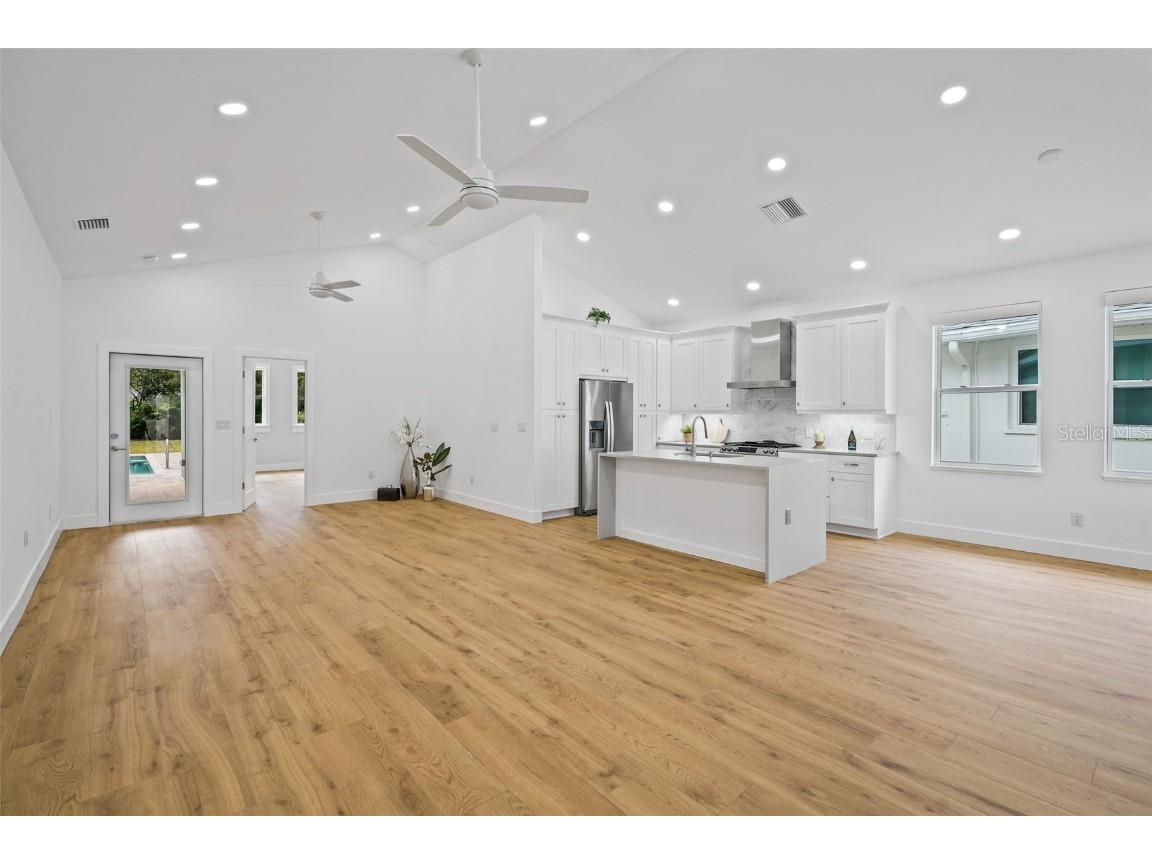 1061 Sedeeva Street Clearwater FL 33755 TB8345691 image8