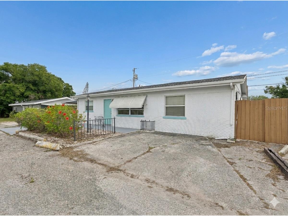 10610 98th Terrace Seminole FL 33772 TB8496056 image1