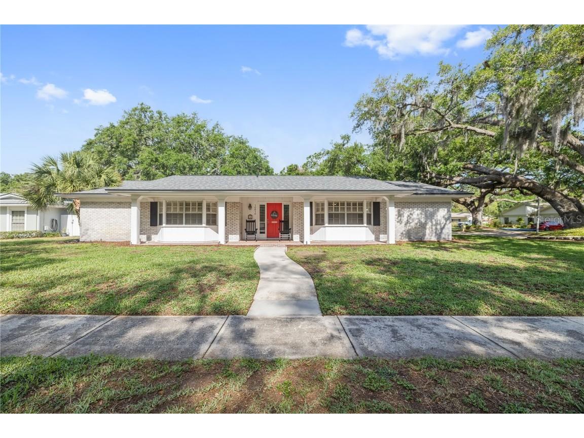10610 Ilex Street Tampa FL 33618 - LAKE CARROLL TB8372196 image1