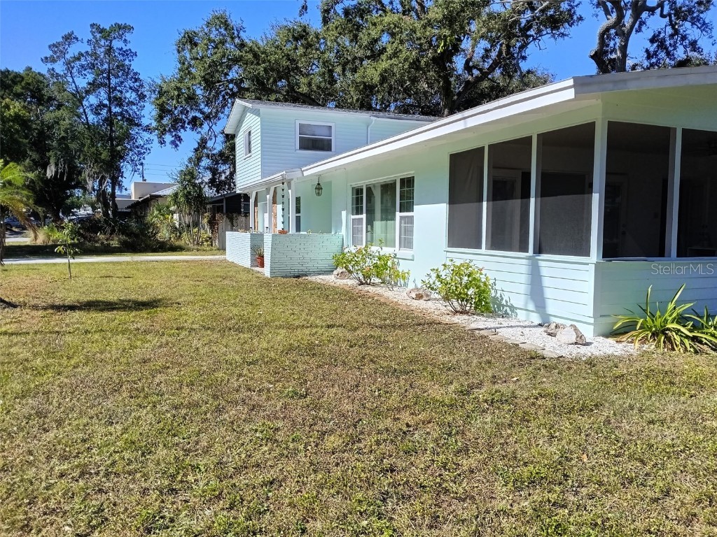 10611 Dixon Drive Seminole FL 33772 TB8456863 image1