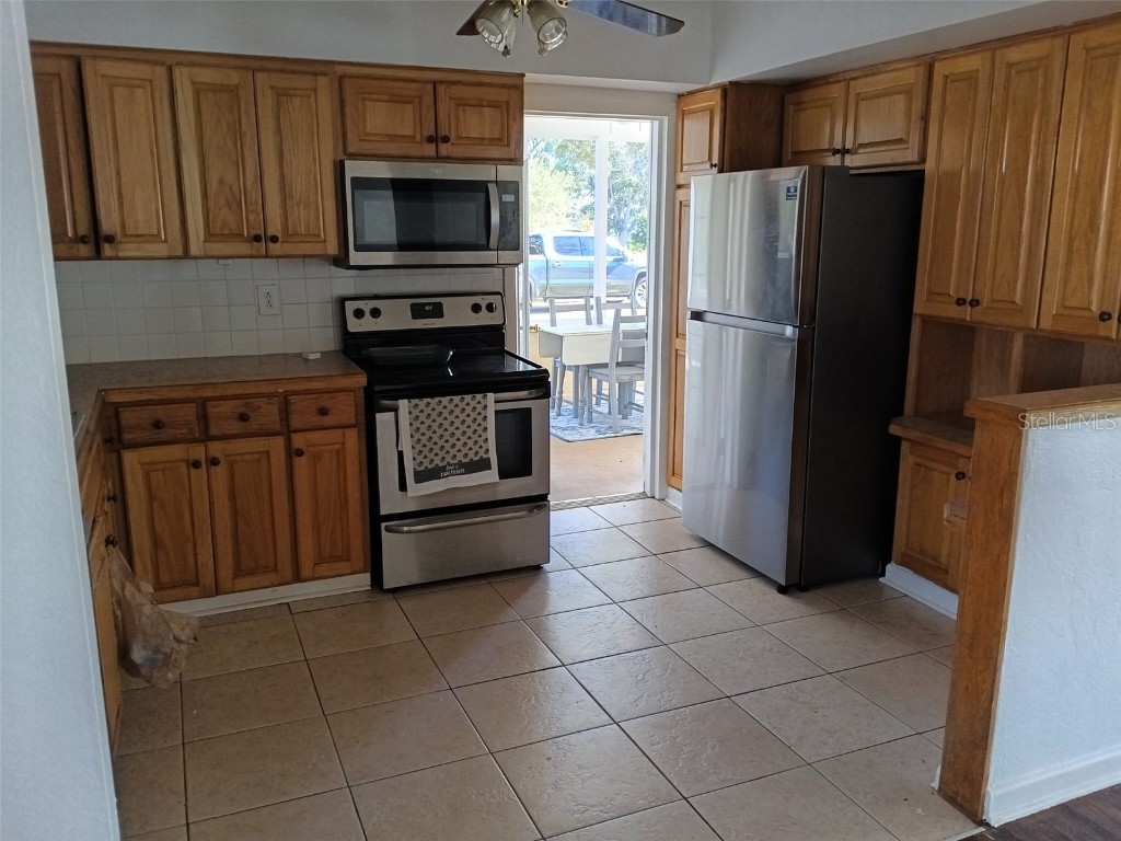 10611 Dixon Drive Seminole FL 33772 TB8456863 image3