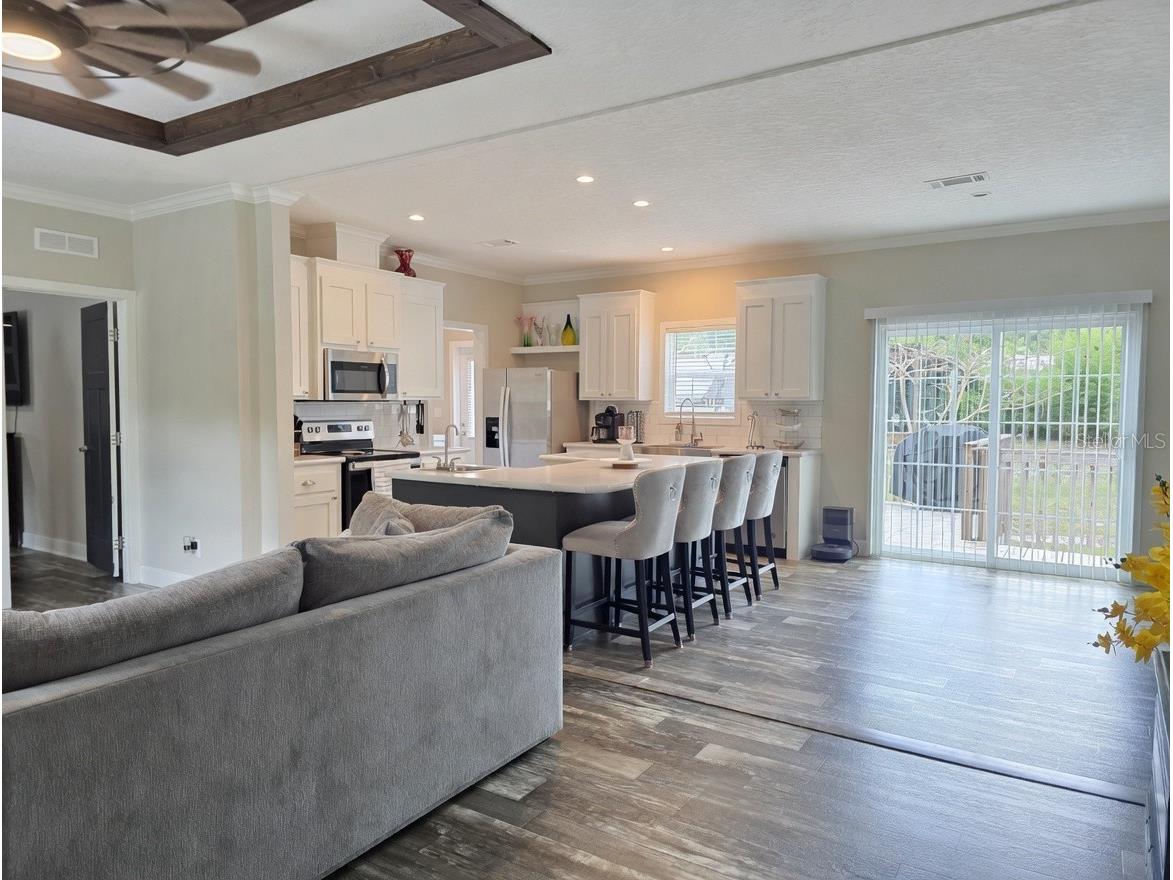 10617 Skewlee Gardens Drive Thonotosassa FL 33592 TB8512285 image2