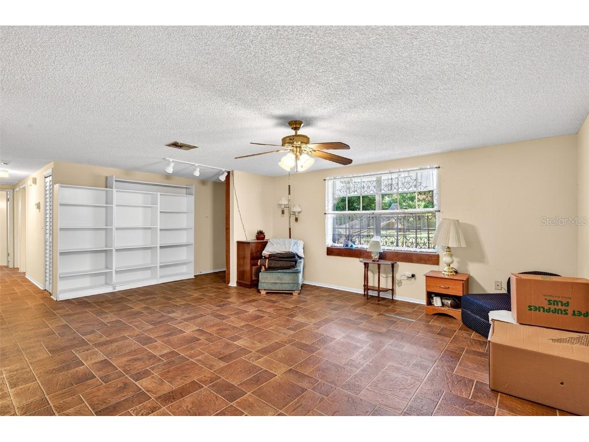 10618 Skewlee Gardens Drive Thonotosassa FL 33592 TB8440637 image21