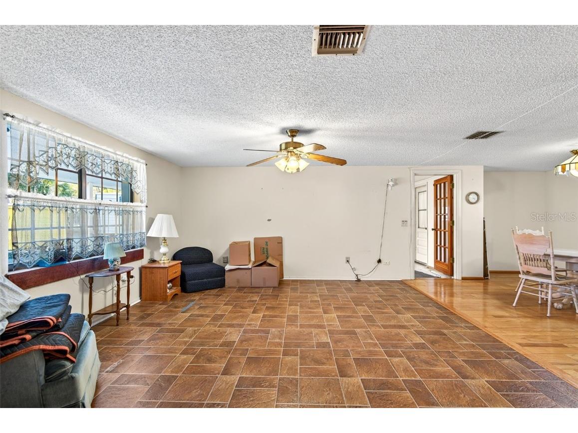 10618 Skewlee Gardens Drive Thonotosassa FL 33592 TB8440637 image22