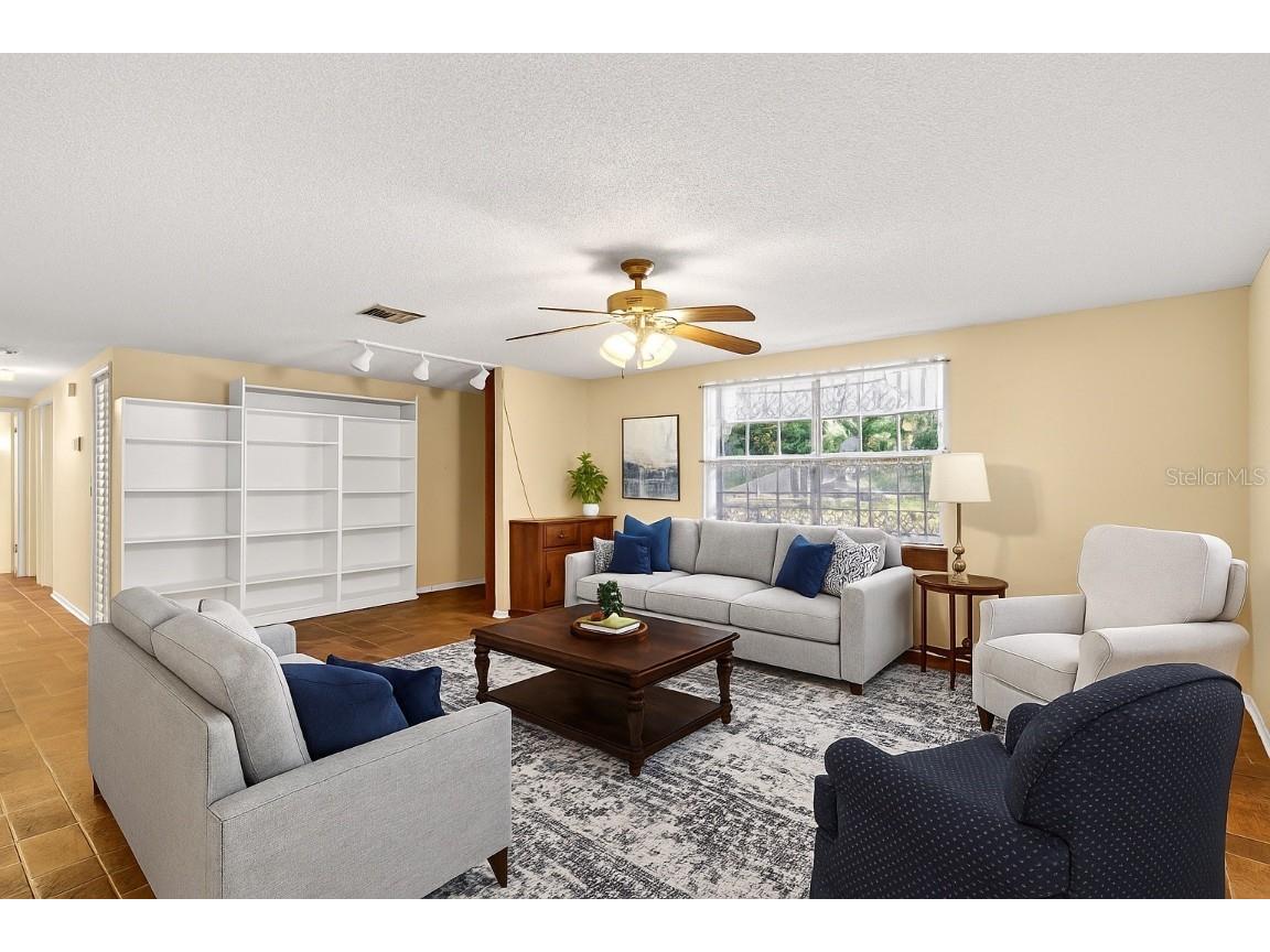 10618 Skewlee Gardens Drive Thonotosassa FL 33592 TB8440637 image3