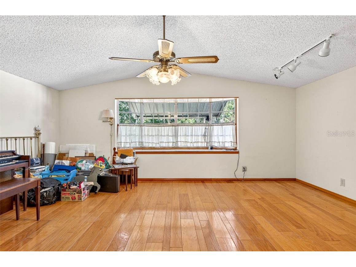 10618 Skewlee Gardens Drive Thonotosassa FL 33592 TB8440637 image32