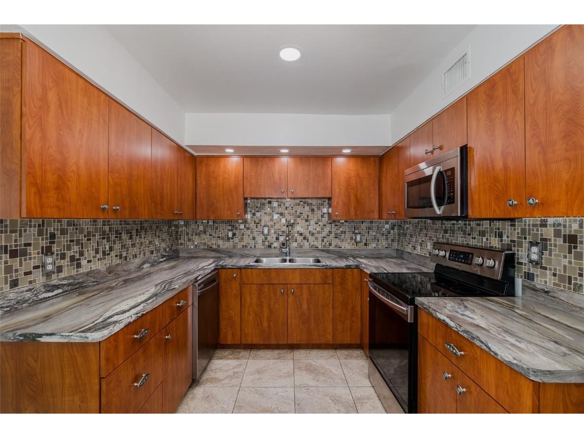 10619 Agate Court Port Richey FL 34668 W7881021 image3